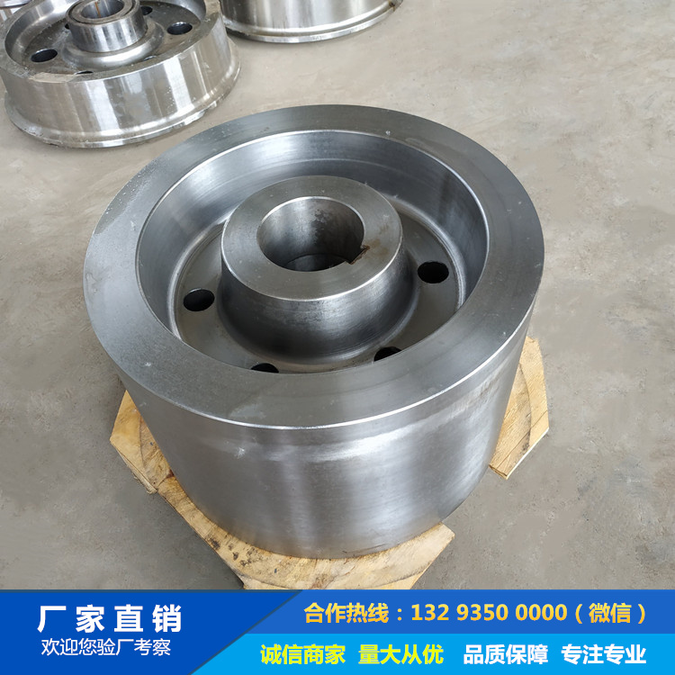 1722940823272859.jpg 水電站門式起重機